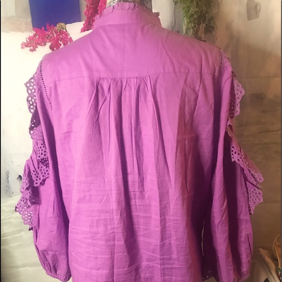 Ruffled Sleeve Top with Embroidered Eyelet - Picture 4 of 7